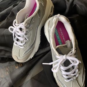 Sketchers running shoes/sneakers
